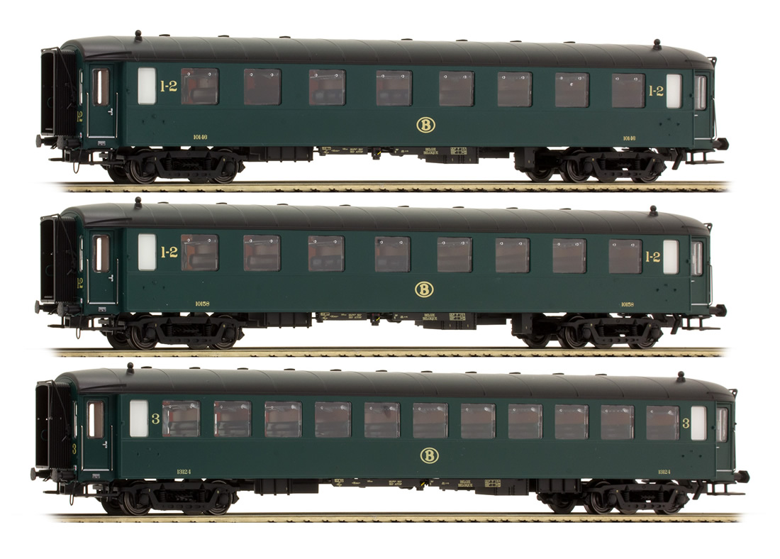 LS Models 42105 - 3pc Passenger Coach Set I2 AB + I2 AB + I2 C of